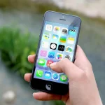 Режим польоту рятує не лише в небі: 4 корисні функції смартфона