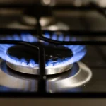 Українців звільнять від плати за газ і його розподіл: кого це стосується