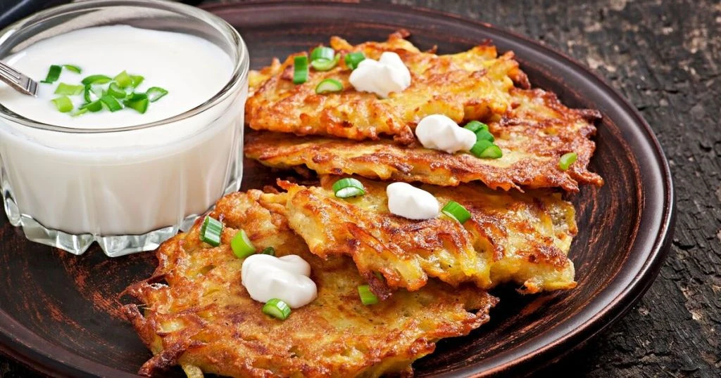 Хрусткі зовні, соковиті всередині: як приготувати деруни по-новому