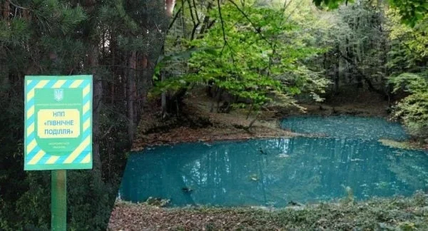 Бірюзова вода серед буків навіть узимку: де на Львівщині знайти три незвичайні озера