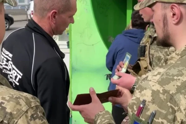 ТЦК оштрафував чоловіка на 25,5 тисячі грн за ВЛК: суд скасував постанову